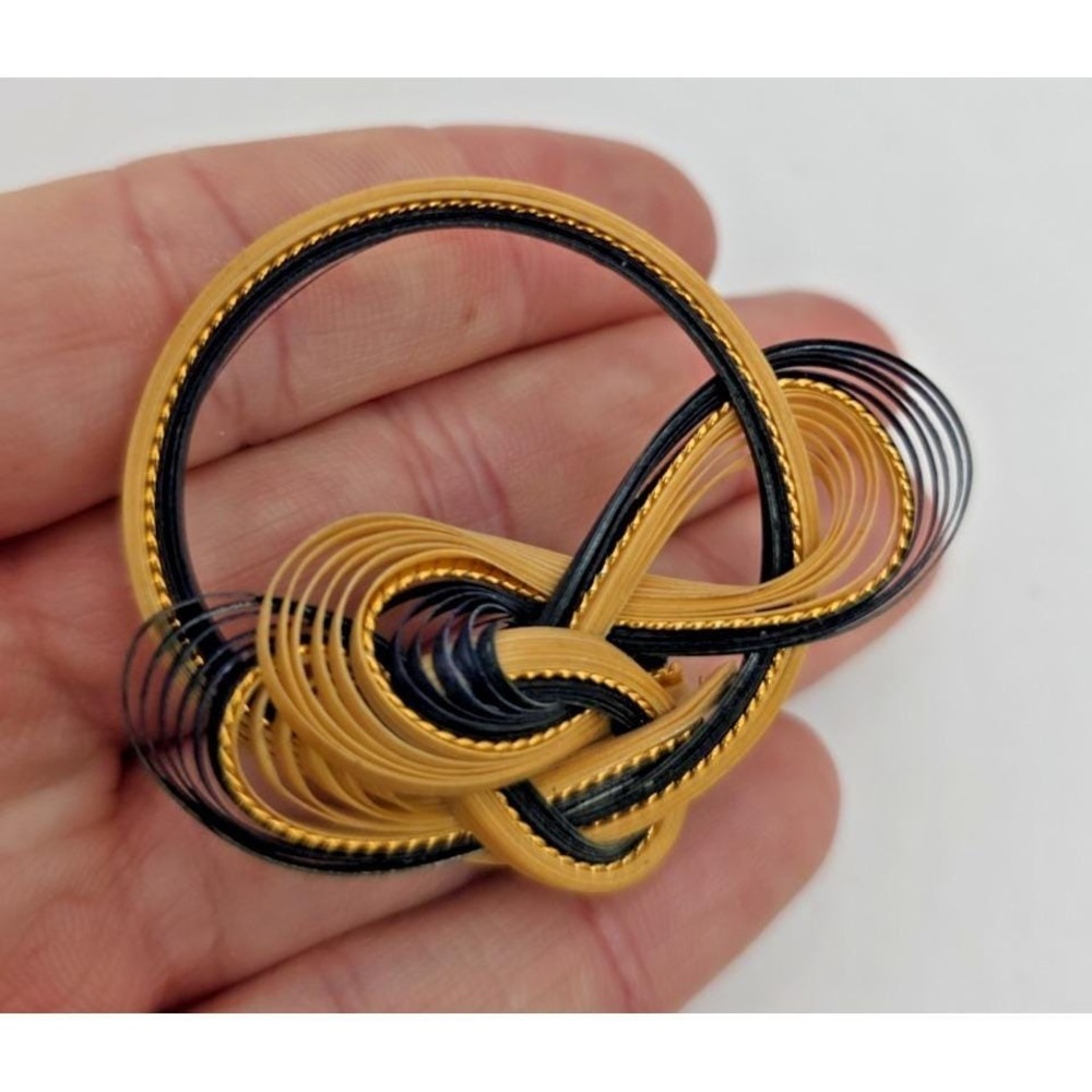 Vintage Quilled Bamboo Brooch x2 Blue Tan Red Tan Gold Tone Knots Made in Taiwan - Picture 5 of 8